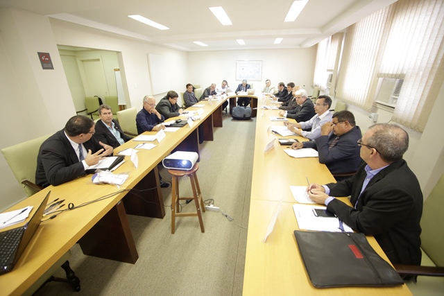 Presidentes dos sindicatos estaduais se reuniram em encontro do Sindirepa Nacional, no Rio (Foto: Fabiano Veneza)